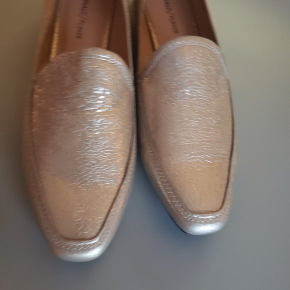 SOLD New Donald Pliner Icon Gold Metallic loafer 9.5 beautiful - Picture 11 of 11